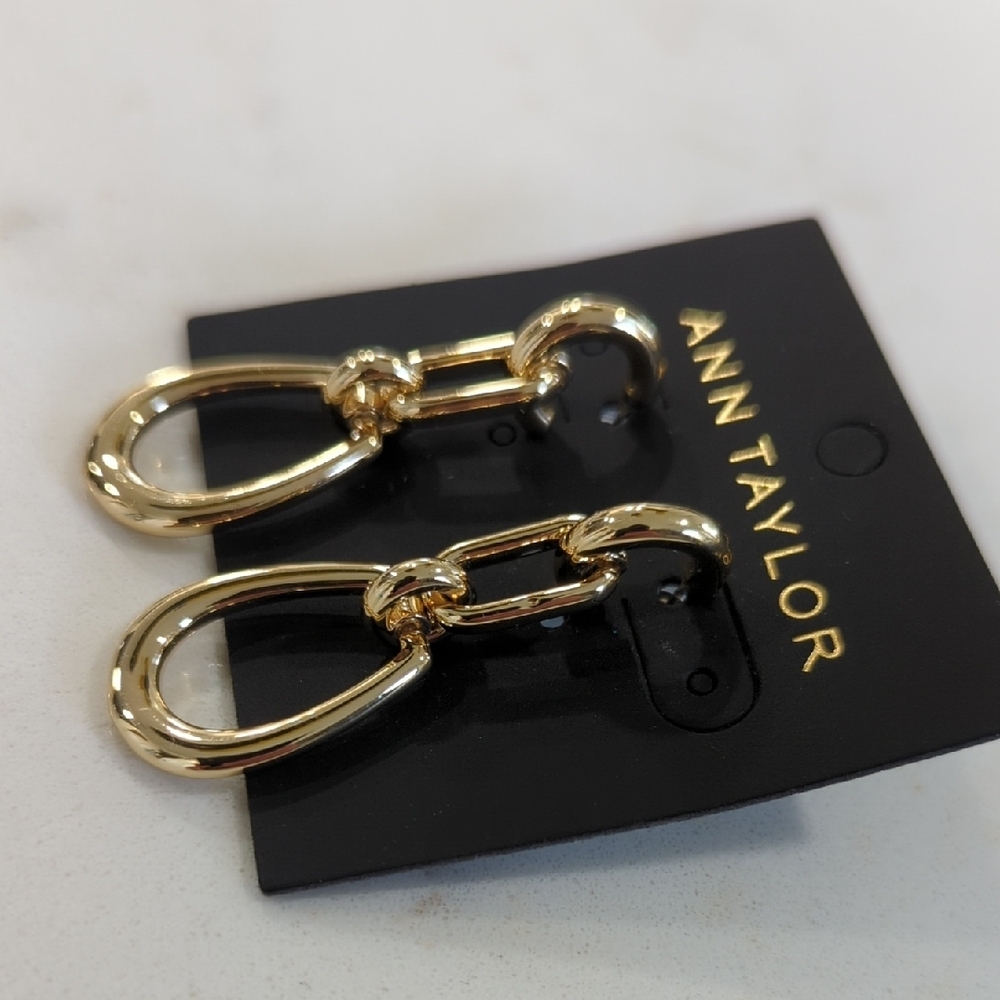Ann Taylor Shiny Gold Linked Drop Earrings - Picture 4 of 6